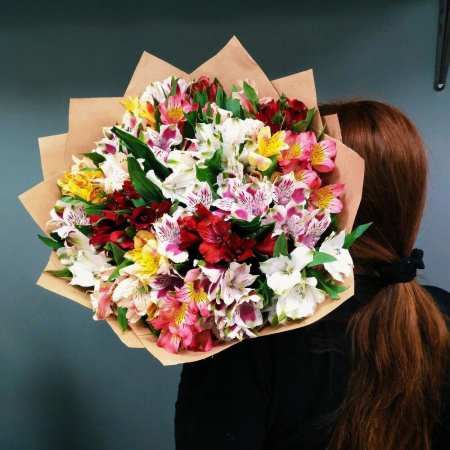 Букет_Яркая альстромерия